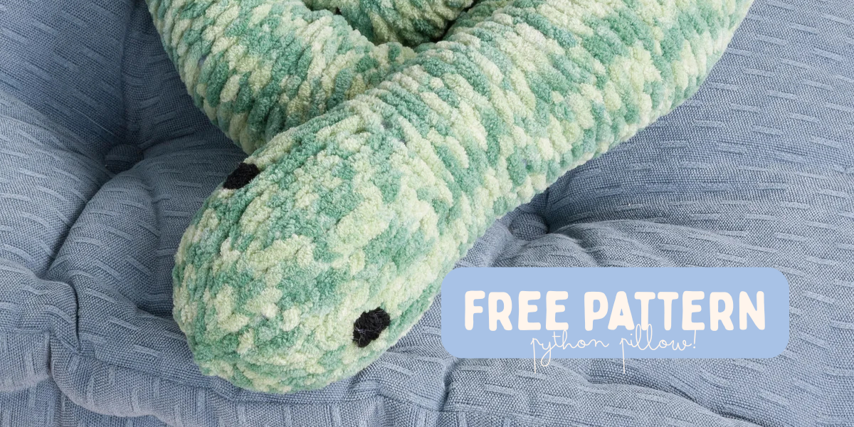 Free Pattern! Knit Pillow Python Pattern 🐍